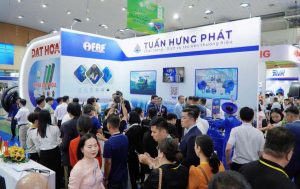 Không khí sôi nổi tại gian hàng 195 - 196 của Tuấn Hưng Phát